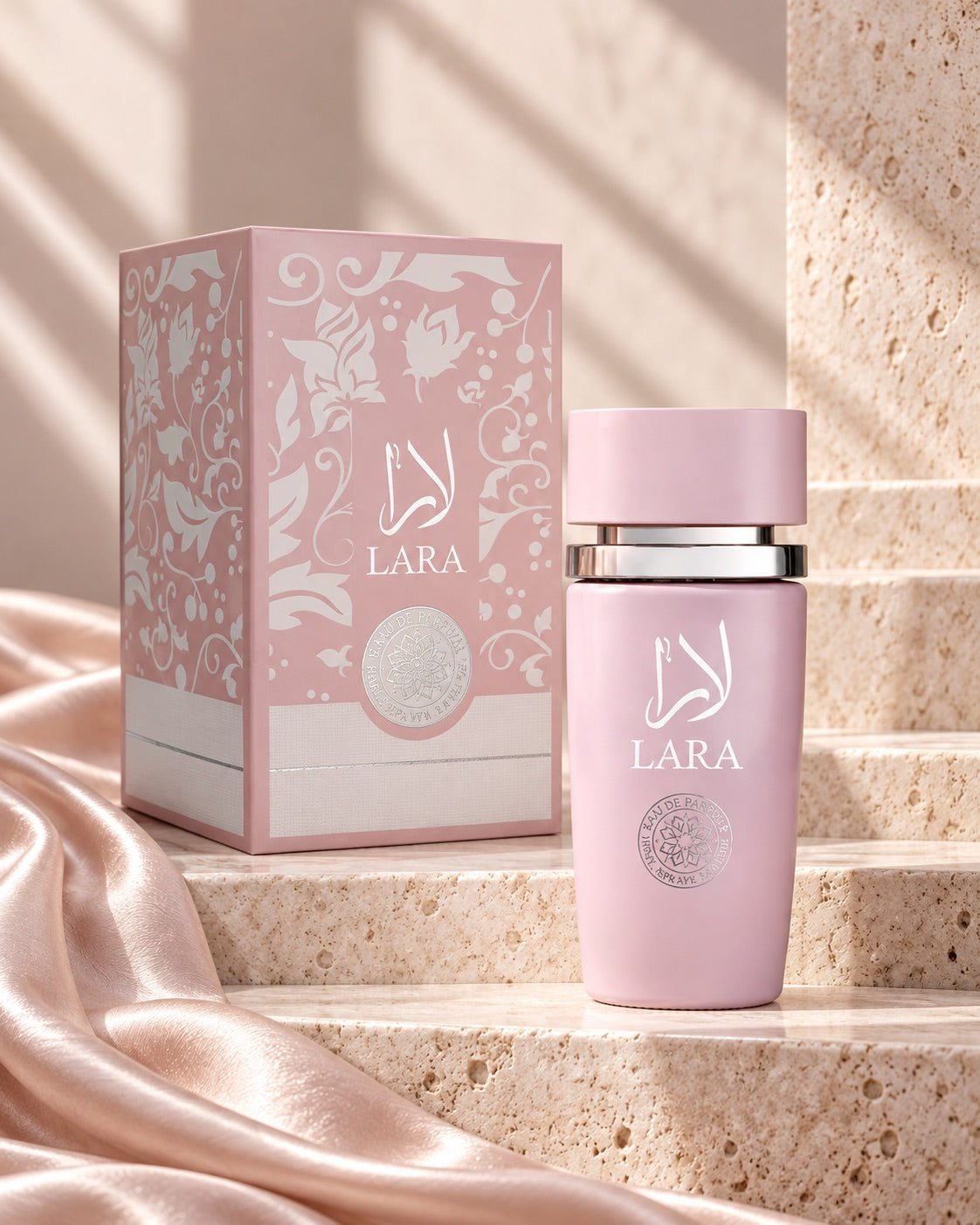 Lara Pink într-un decor editorial